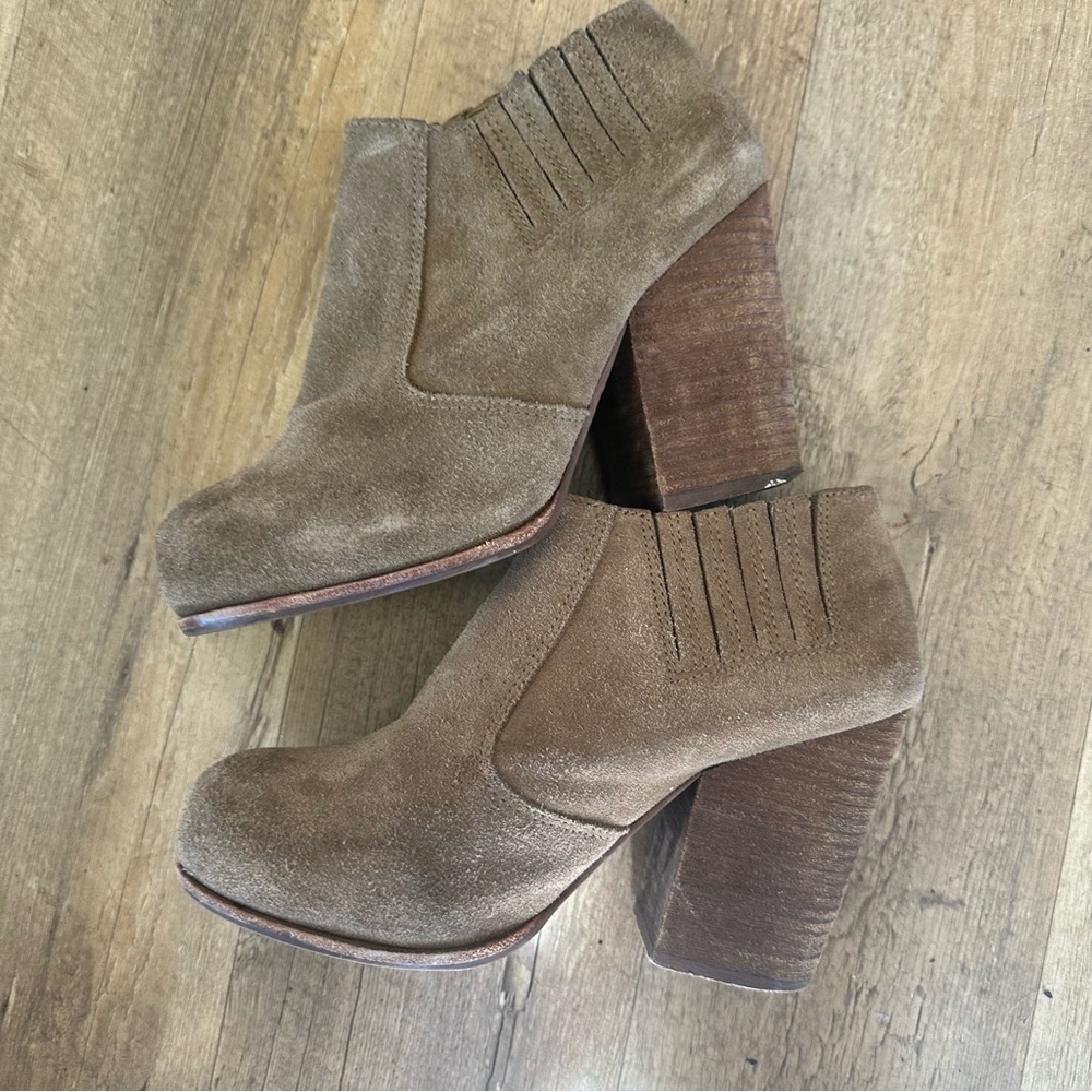Jeffrey Campbell Yorktown Bootie - Picture 7 of 11